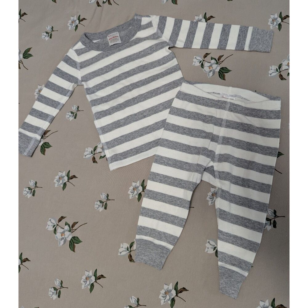 NWOT Hanna Andersson Striped Grey/White Two Piece PJs size 6-12 Months